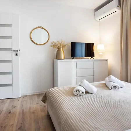 Apartment Aleja 69 Premium *